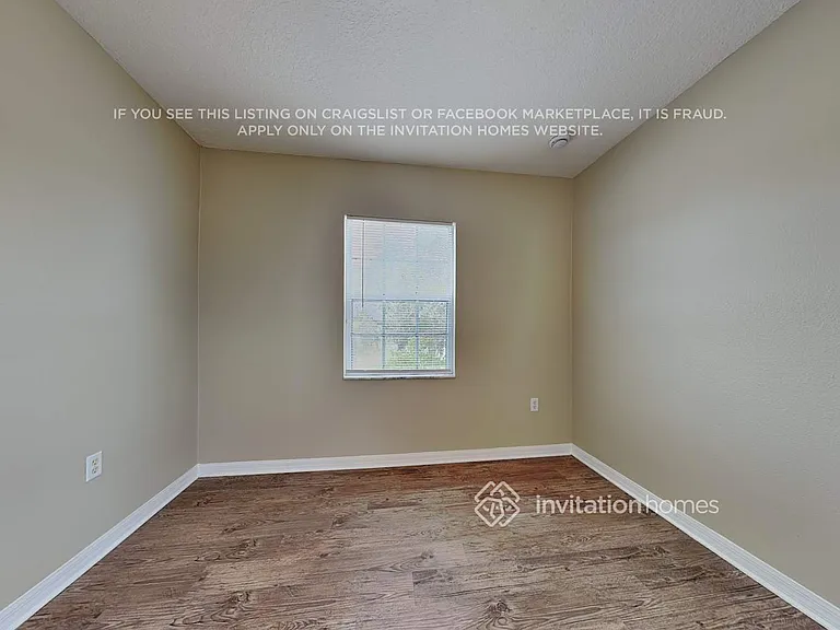 2458 Hamlet Cir — Photo 12