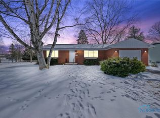 7 Hawthorne Dr, Delta, OH 43515