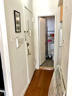 Rented by Compass | media 17