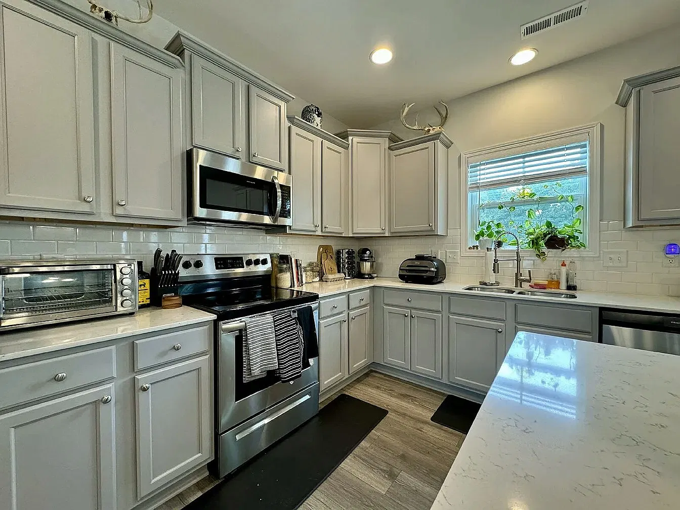 1748 Stackhouse Drive — Photo 3
