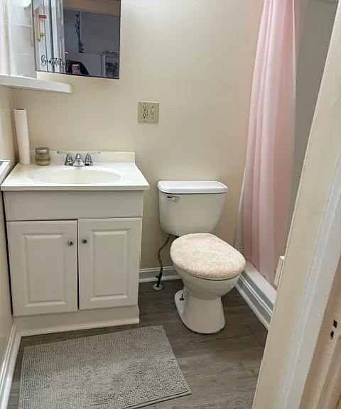 942 Cass Ave — Photo 4