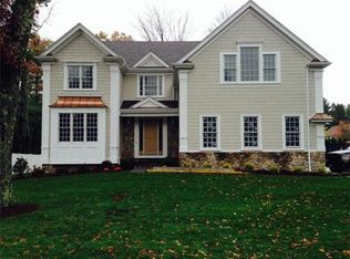 85 Manor Ave, Wellesley, MA 02482