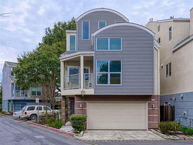 1st image of 9 Heritage Pl