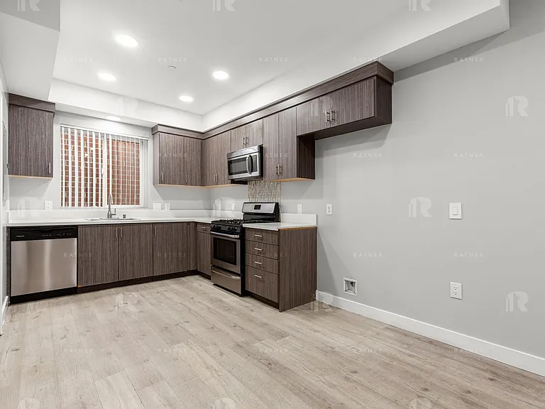 (Ar/Ji/Yo:B) 10960 Ratner Street — Photo 11