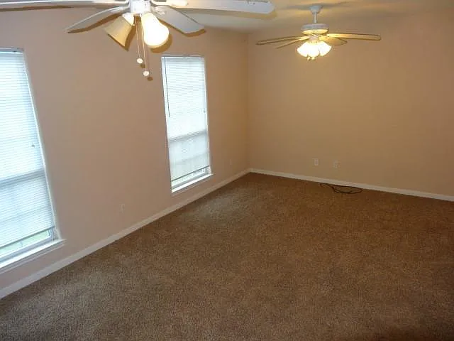 33211 Old Hempstead Rd #B — Photo 7