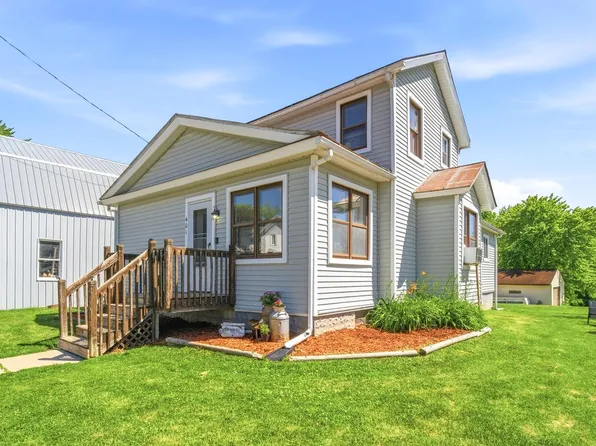 401 W Water STREET, Cascade, WI 53011
