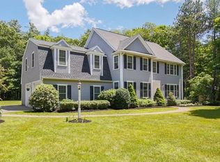17 Boxford Rd, Topsfield, MA 01983