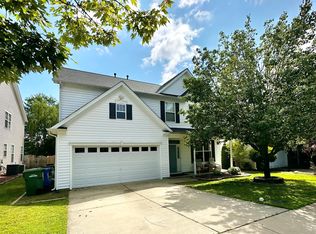 231 Stobhill Ln, Holly Springs, NC 27540