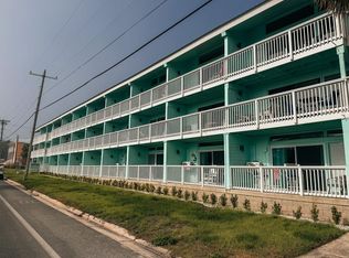 211 2nd St #222, Cedar Key, FL 32625