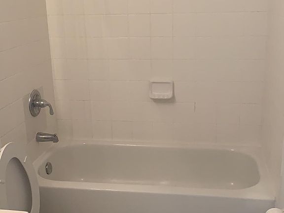 5th image of 930 NE 34th Ave #201HOMESTEAD