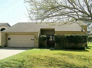 2405 N Carrier Pkwy, Grand Prairie, TX 75050