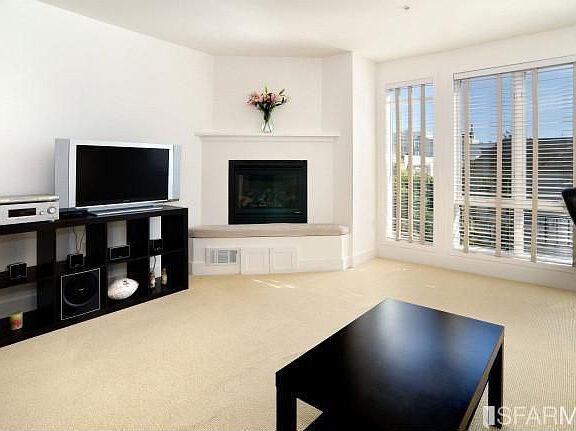 5th image of 8 Landers St Unit 203
