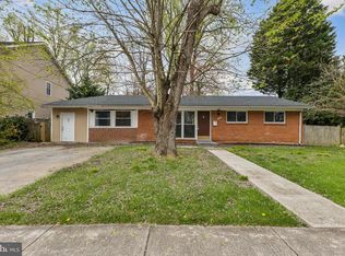 1203 Cottage St SW, Vienna, VA 22180