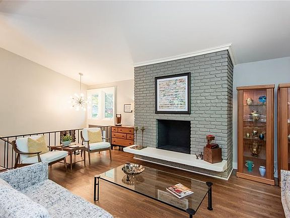 3rd image of 2545 Lake Flair Cir NE