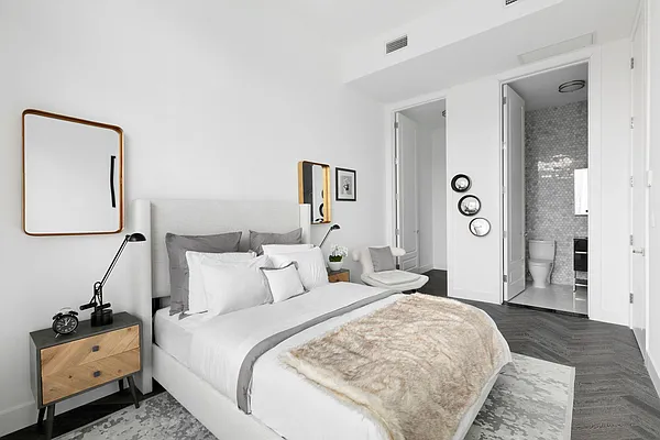 Sold by Compass | media 21