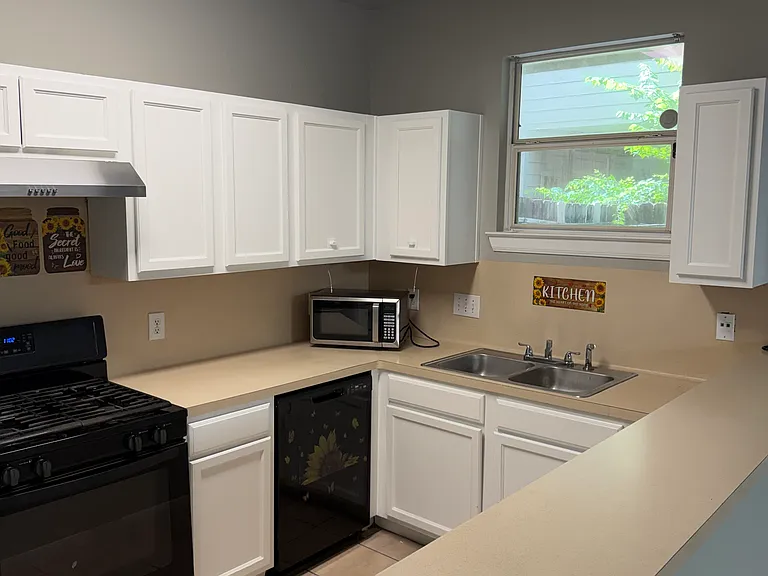 15503 Waldron Cir #B — Photo 4