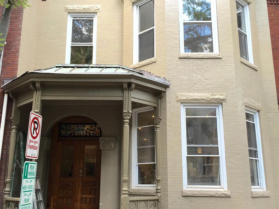 1st image of 1010 Park Ave APT 2