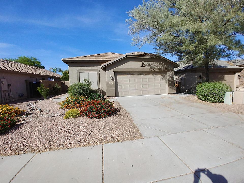 1st image of 15668 W Saguaro Ln