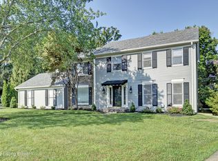 8906 Lippincott Rd, Hurstbourne, KY 40222