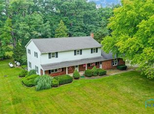 13421 Klopfenstein Rd, Bowling Green, OH 43402