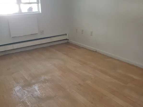 (undisclosed Address), College Pt, NY 11356