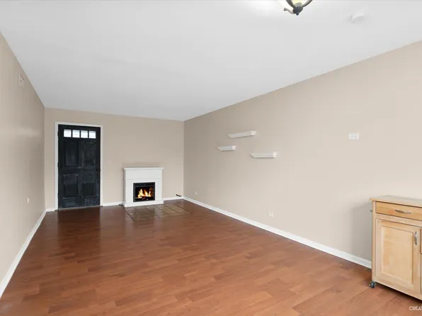 425 W Indiana St, Wheaton, IL 60187