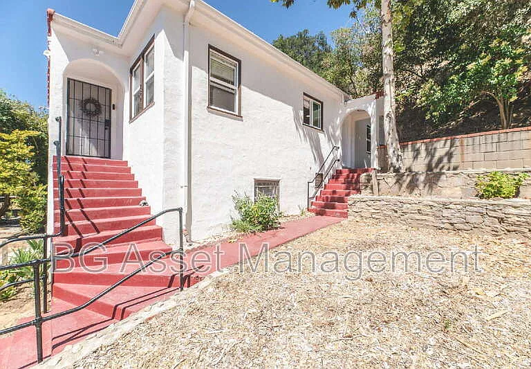 2801 Sabral Cir — Photo 28