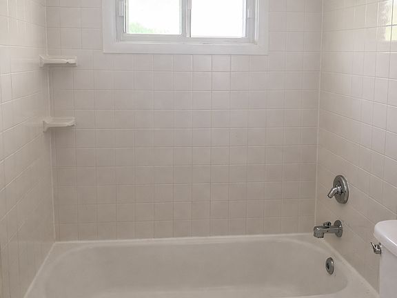 3rd image of 1114 Melrose Ct #3