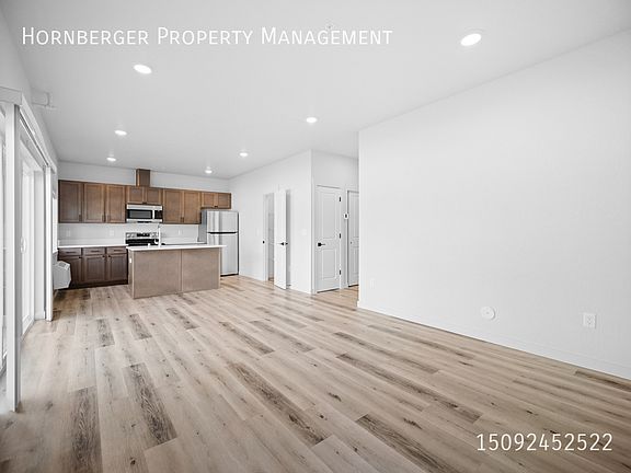 4th image of 16104 E Valleyway Ave #102