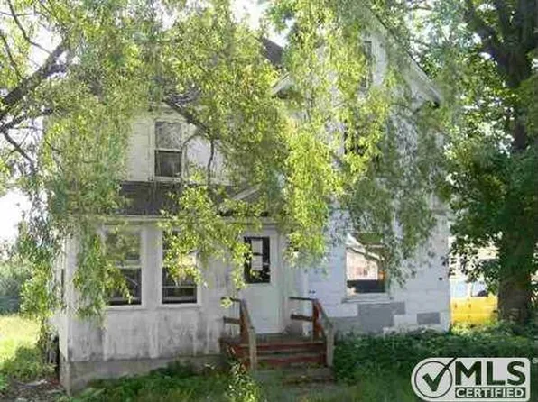 49936 Quincy St, Hancock, MI 49930