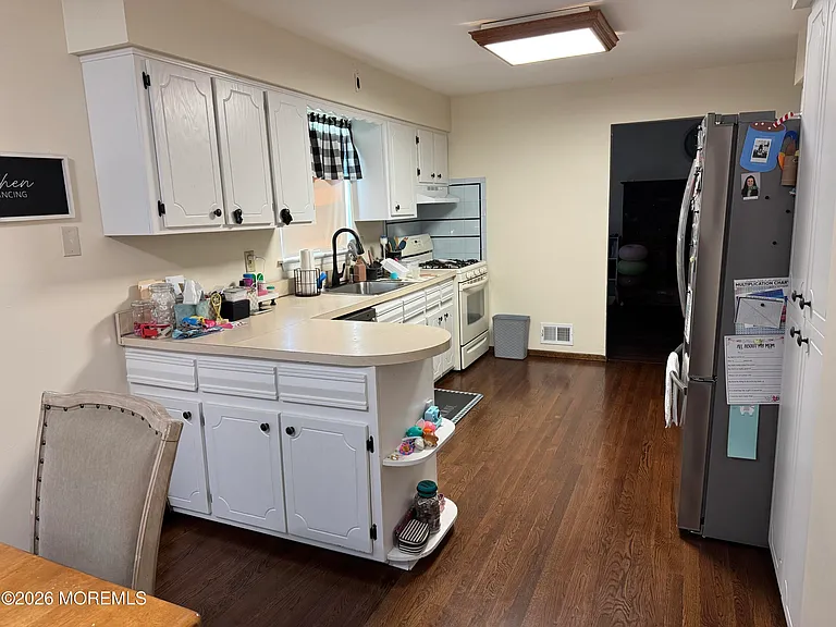 425 Main St — Photo 7