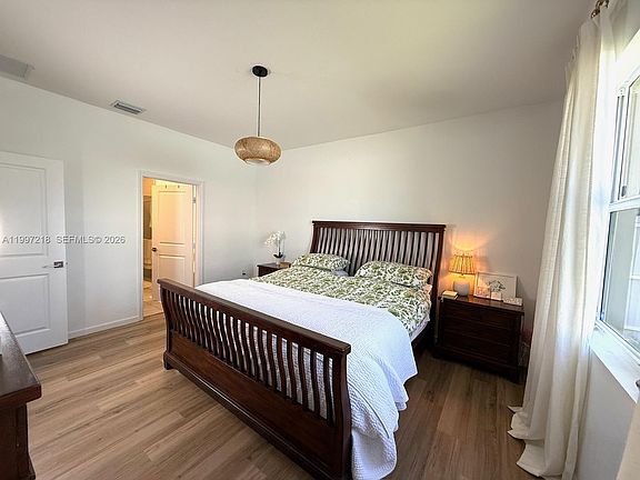 5th image of 13233 SW 272nd St