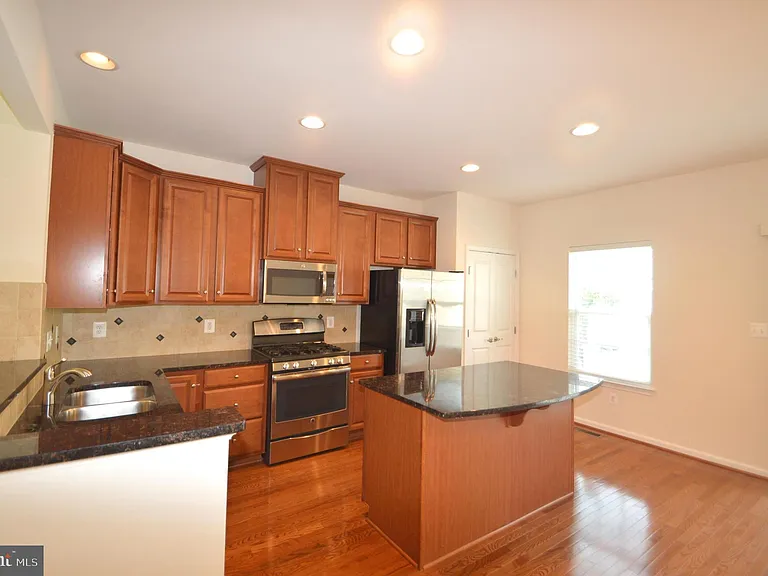 42618 Drazenovich Epoch Ter — Photo 13