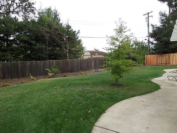 4th image of 5233 Brondsbury Ln