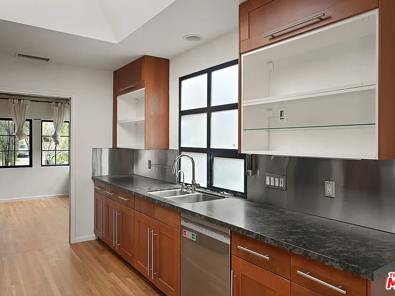 12601 Woodbine St — Photo 11