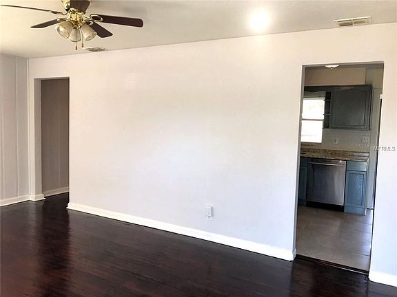 3rd image of 2800 Avenue M NW