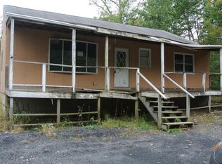 763 Cherokee Dr, East Stroudsburg, PA 18302