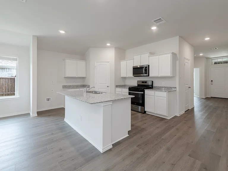 3917 Amethyst Dr — Photo 12