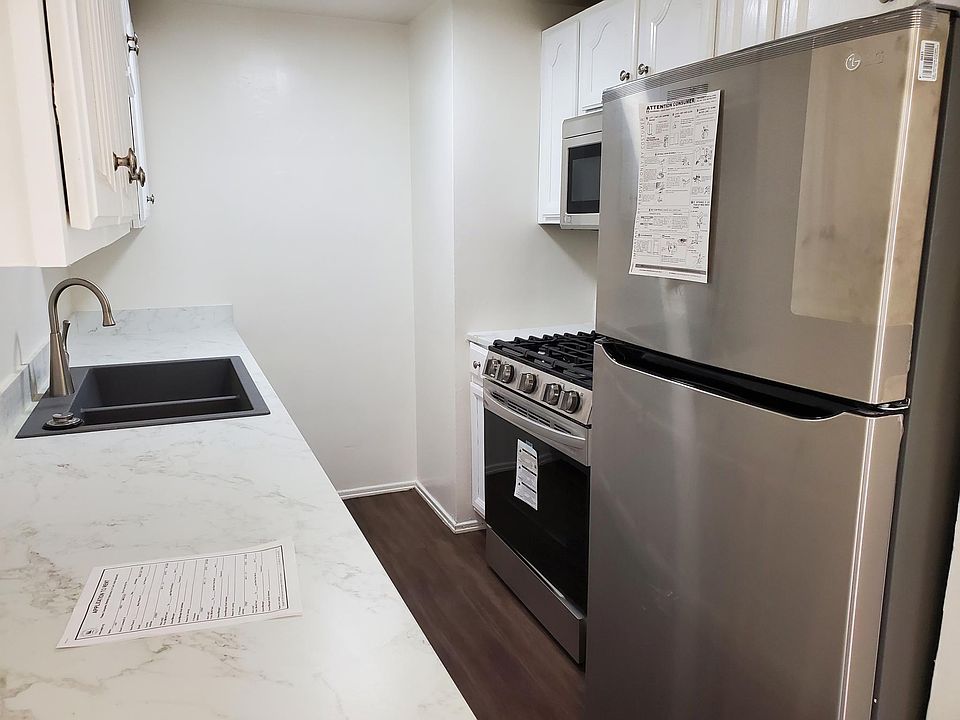 2nd image of 10725 McCune Ave #2