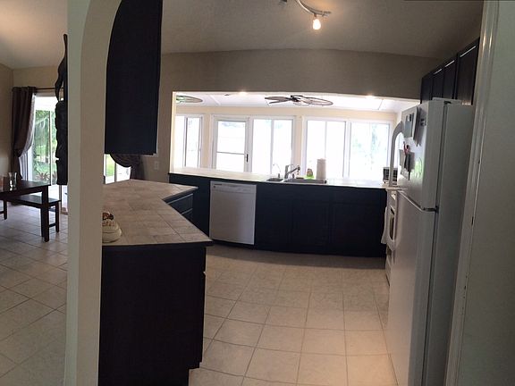 3rd image of 1433 SW Glastonberry Ave