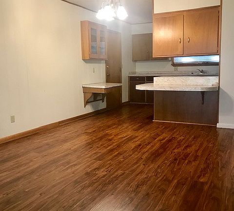 5th image of 611 Will Rogers Dr