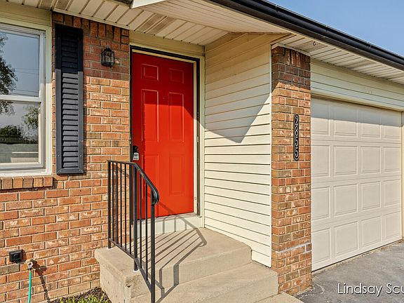 3rd image of 2855 Porter St SW
