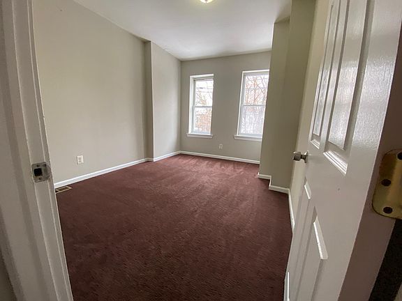 4th image of 416 N 60th St