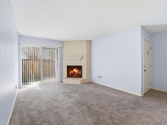 5th image of 3919 Fairmont Pkwy APT 227