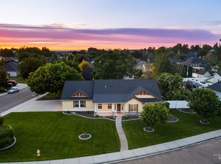 3326 S Raintree Dr, Nampa, ID 83686
