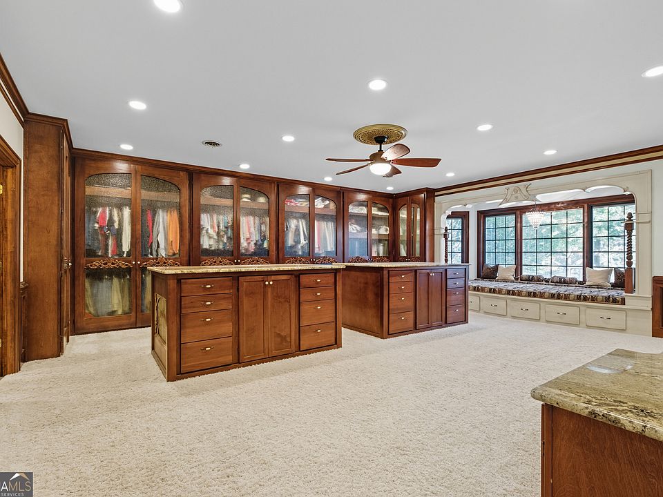 25th image of 1091 Echota Rd