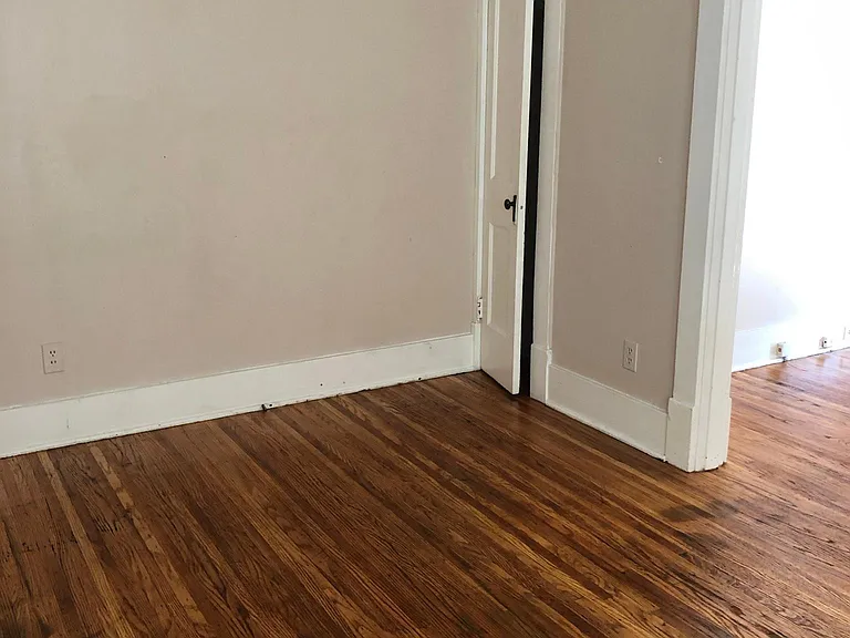 1228 Barret Ave — Photo 4