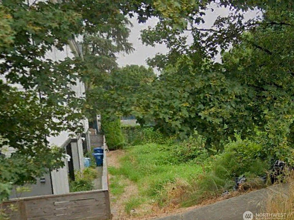 1st image of 532 S Concord Street