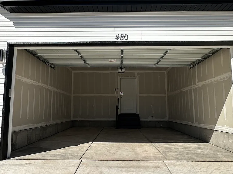 480 S Rockwell Ln — Photo 2