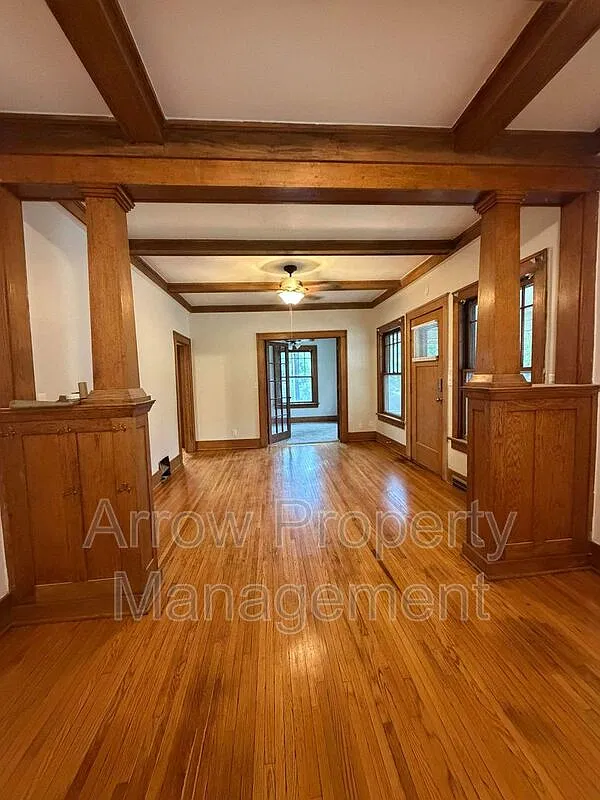 3 bed, 2.0 bath, 1547 sqft, $1,800 — Photo 1